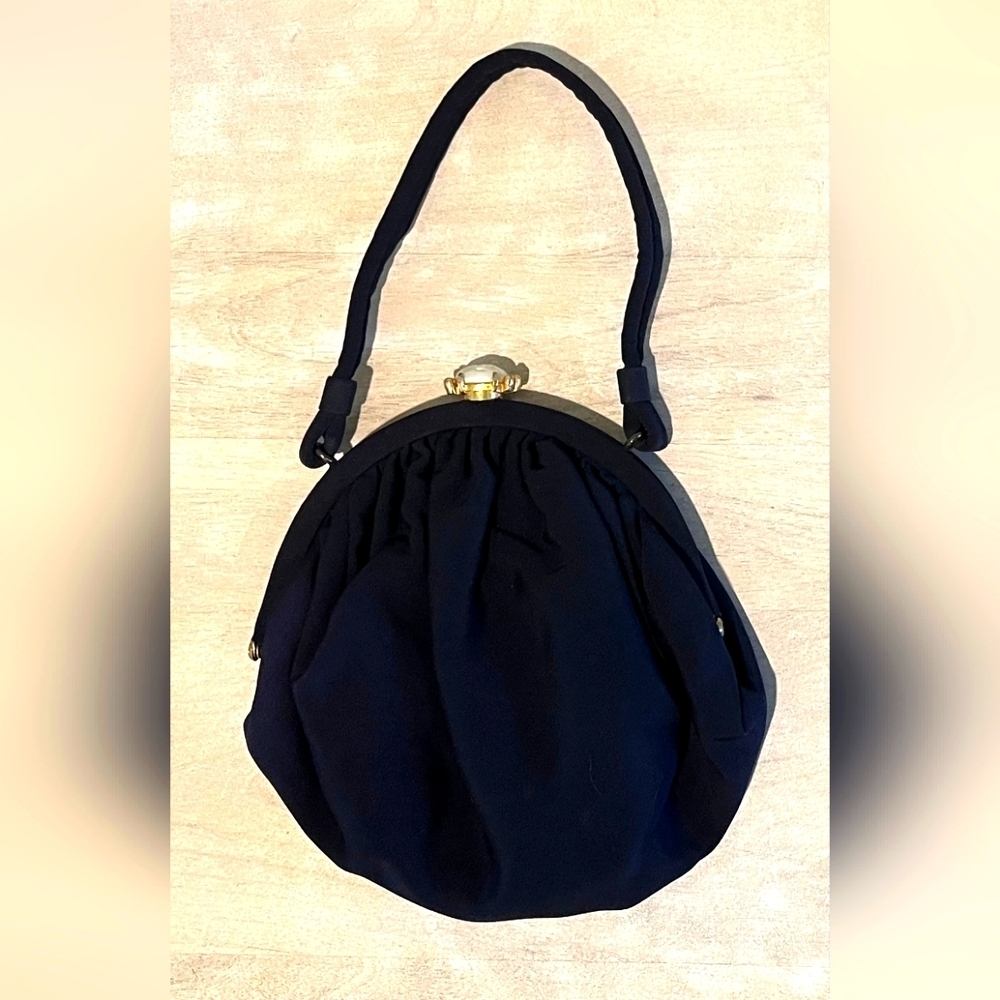 Beautiful Vintage Navy Blue Fabric Bag With Faux Pearl Closure EUC - Picture 2 of 6